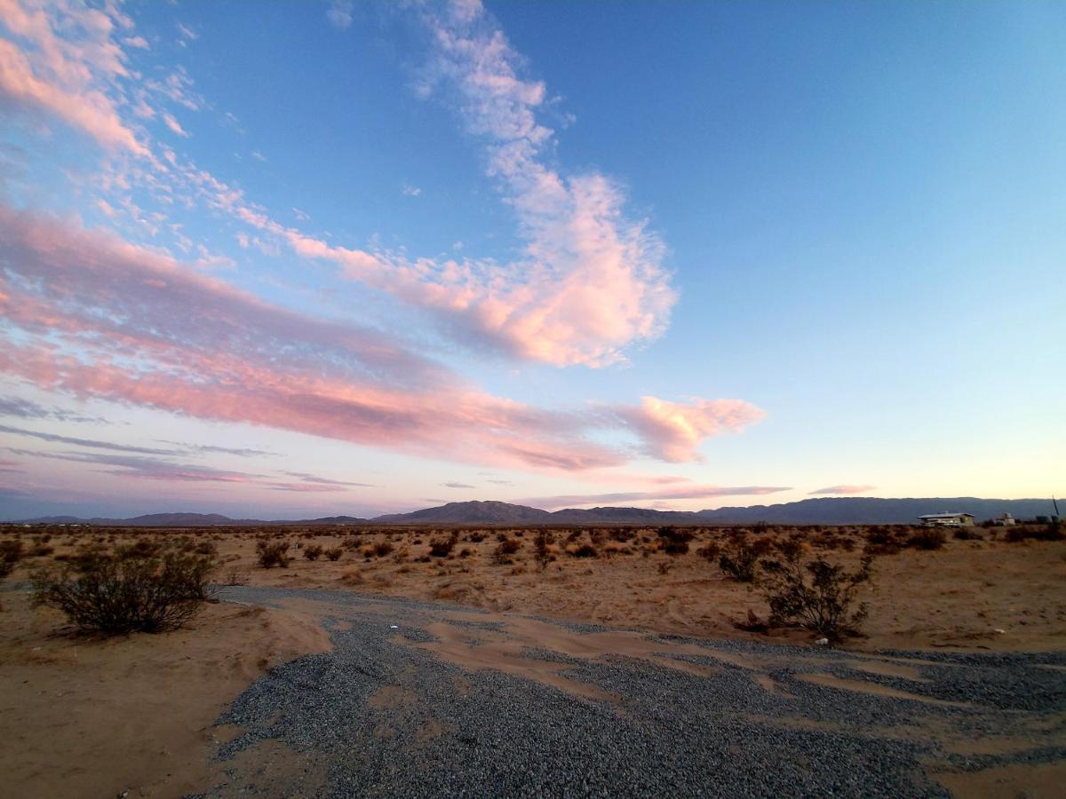 Hotel The Kosmic Tortoise Twentynine Palms Exterior foto